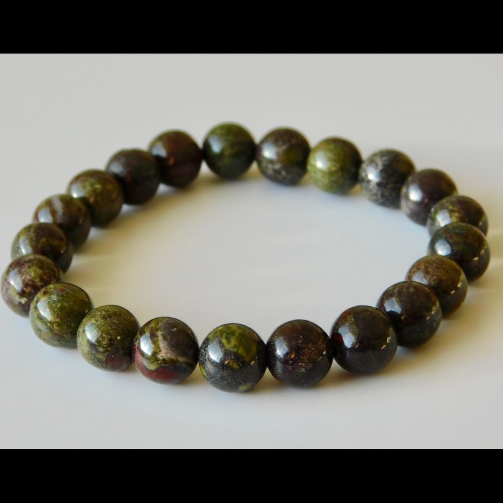 Dragons Blood Jasper Courage Crystal Bead Bracelet Green Red - Picture 2 of 2